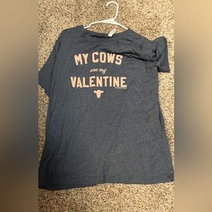 GUC size XL “my cows are my valentine” T-shirt